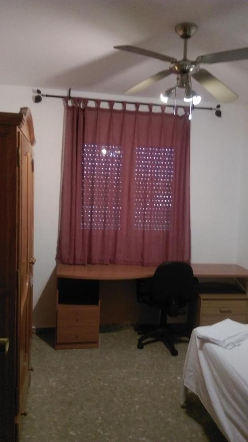 Piso Muy Amplio En Malaga .公寓 外观 照片